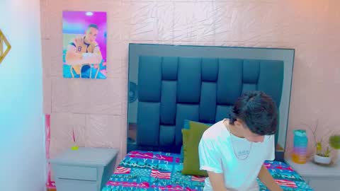 thiago_twink38 online show from 10.22.25