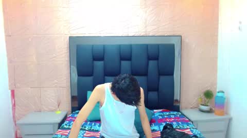 thiago_twink38 online show from 10.28.25