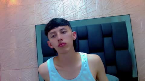 thiago_twink38 online show from 12.04.25