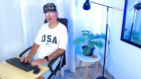 Snapshot of thiagocum18 chatting on 07.08.26 Santiago online show from 07.08.26