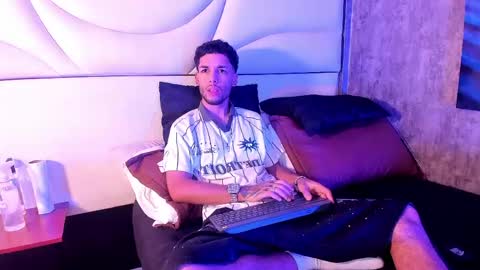 ThiagoFerreti online show from 05.04.26
