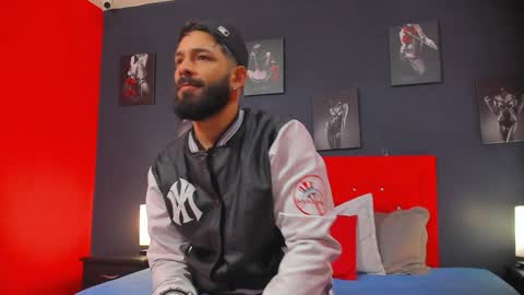 Thia Gomez online show from 12.11.24