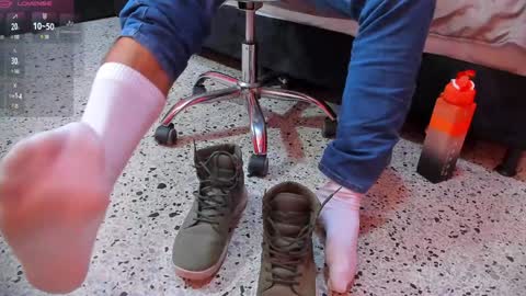 Thia Gomez online show from 12.29.24