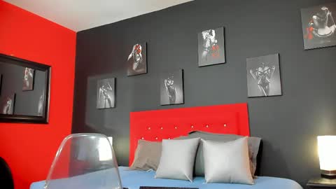 Thia Gomez online show from 02.22.25