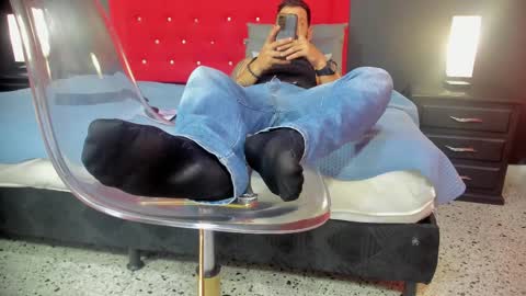 Thia Gomez online show from 09.26.25