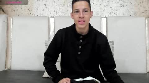 Thiago   online show from 01.08.25