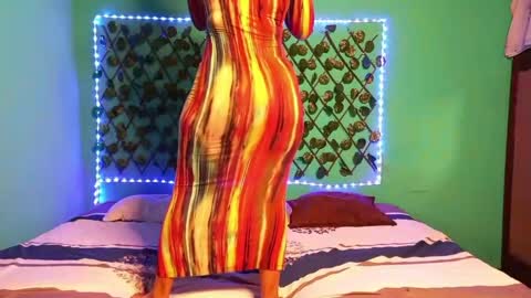 Snapshot of thicc_queen_the_rascal chatting on 09.17.25 Thicc Queen The Rascal online show from 09.17.25