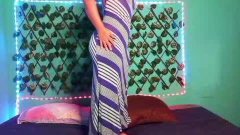 Snapshot of thicc_queen_the_rascal chatting on 09.20.25 Thicc Queen The Rascal online show from 09.20.25