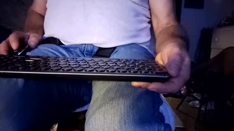 Snapshot of thick7dad chatting on 12.16.24 freak without a leash online show from 12.16.24