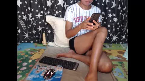 Snapshot of thick_bigcock13 chatting on 12.30.24 gil online show from 12.30.24