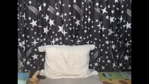 Snapshot of thick_bigcock13 chatting on 01.03.25 gil online show from 01.03.25