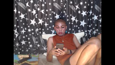 Snapshot of thick_bigcock13 chatting on 01.10.25 gil online show from 01.10.25