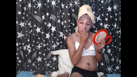 Snapshot of thick_bigcock13 chatting on 01.27.25 gil online show from 01.27.25