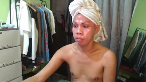 Snapshot of thick_bigcock13 chatting on 10.07.25 gil online show from 10.07.25