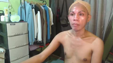 Snapshot of thick_bigcock13 chatting on 10.15.25 gil online show from 10.15.25