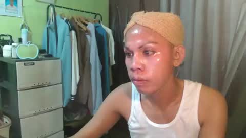 Snapshot of thick_bigcock13 chatting on 10.20.25 gil online show from 10.20.25