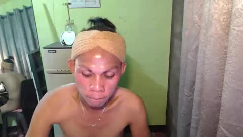 Snapshot of thick_bigcock13 chatting on 11.29.25 gil online show from 11.29.25