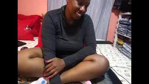 thick_sweet_ass online show from 02.18.25