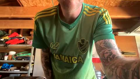 Snapshot of thickcockcali chatting on 03.03.25 CaliLove916 online show from 03.03.25