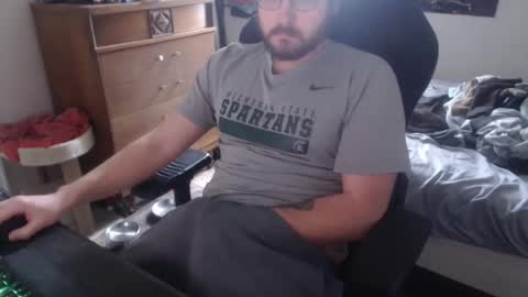 Snapshot of thickgarrett chatting on 02.13.25 thickgarrett online show from 02.13.25