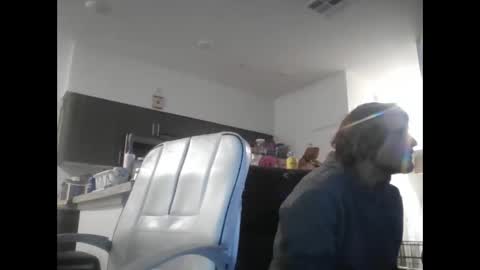 Snapshot of thickgirlaz chatting on 01.14.25 thickgirlaz online show from 01.14.25