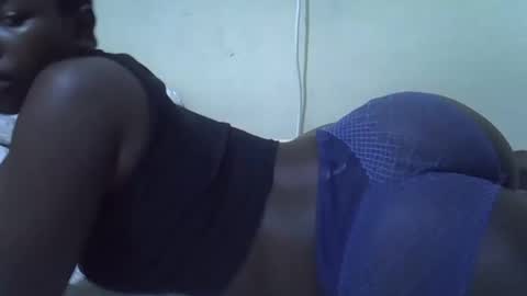Snapshot of thickianah376 chatting on 04.17.26 thickianah376 online show from 04.17.26