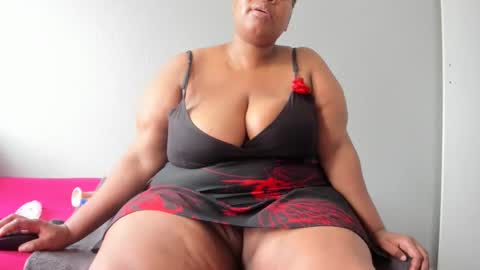 Snapshot of thickleeyanax chatting on 12.23.24 thickleeyanax online show from 12.23.24