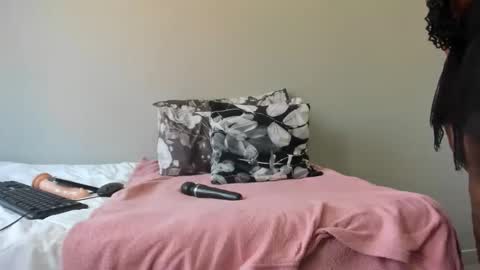 Snapshot of thickleeyanax chatting on 02.04.25 thickleeyanax online show from 02.04.25