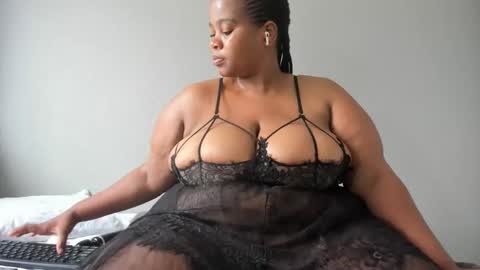 Snapshot of thickleeyanax chatting on 02.09.25 thickleeyanax online show from 02.09.25