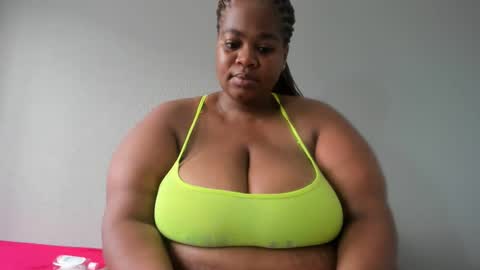 Snapshot of thickleeyanax chatting on 02.16.25 thickleeyanax online show from 02.16.25