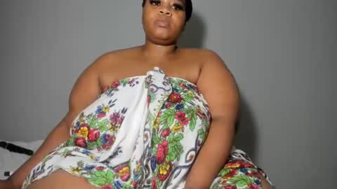 Snapshot of thickleeyanax chatting on 02.28.25 thickleeyanax online show from 02.28.25