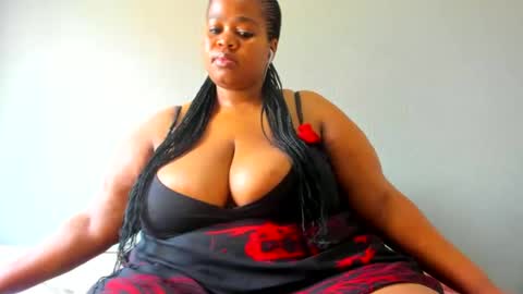 Snapshot of thickleeyanax chatting on 09.22.25 thickleeyanax online show from 09.22.25