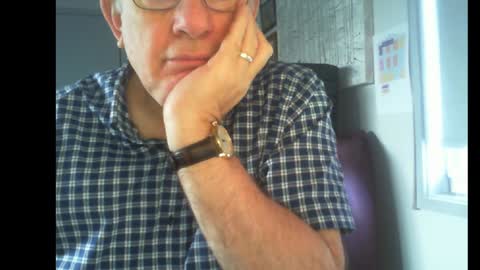 Snapshot of thickmelnik chatting on 12.08.24 James online show from 12.08.24