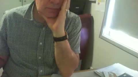 Snapshot of thickmelnik chatting on 12.25.24 James online show from 12.25.24