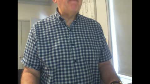 Snapshot of thickmelnik chatting on 01.01.25 James online show from 01.01.25