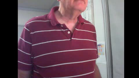 Snapshot of thickmelnik chatting on 01.11.25 James online show from 01.11.25