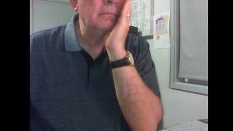 Snapshot of thickmelnik chatting on 01.12.25 James online show from 01.12.25