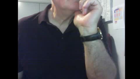 Snapshot of thickmelnik chatting on 01.20.25 James online show from 01.20.25