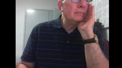 Snapshot of thickmelnik chatting on 01.31.25 James online show from 01.31.25