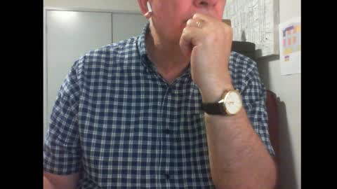 Snapshot of thickmelnik chatting on 02.02.25 James online show from 02.02.25