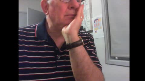 Snapshot of thickmelnik chatting on 02.05.25 James online show from 02.05.25