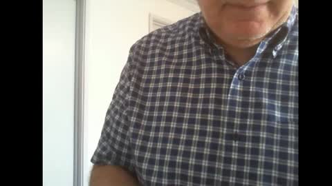 Snapshot of thickmelnik chatting on 03.02.25 James online show from 03.02.25