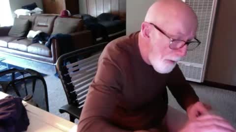 Snapshot of thickmorninwood chatting on 06.05.26 thickmorninwood online show from 06.05.26