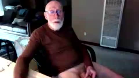 Snapshot of thickmorninwood chatting on 06.18.26 thickmorninwood online show from 06.18.26
