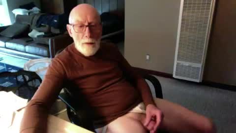 Snapshot of thickmorninwood chatting on 07.03.26 thickmorninwood online show from 07.03.26