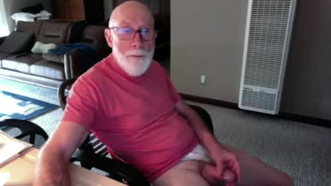 Snapshot of thickmorninwood chatting on 07.16.26 thickmorninwood online show from 07.16.26