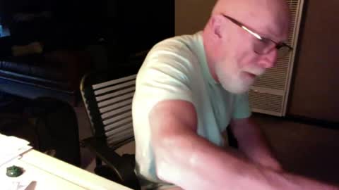 Snapshot of thickmorninwood chatting on 08.03.26 thickmorninwood online show from 08.03.26