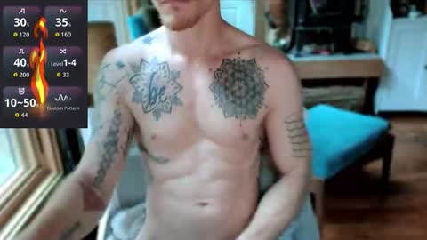 Snapshot of thickred333 chatting on 10.26.25 thickred333 online show from 10.26.25