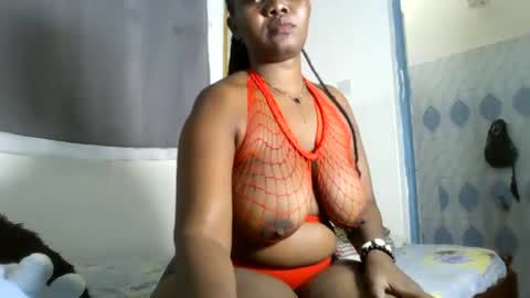 Snapshot of thickyass12 chatting on 06.28.26 thickyass12 online show from 06.28.26