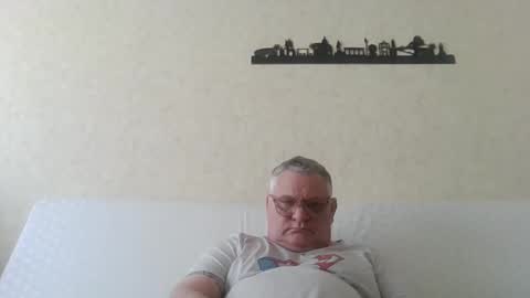 Snapshot of thierrysymp chatting on 04.19.26 Thierrysymp online show from 04.19.26
